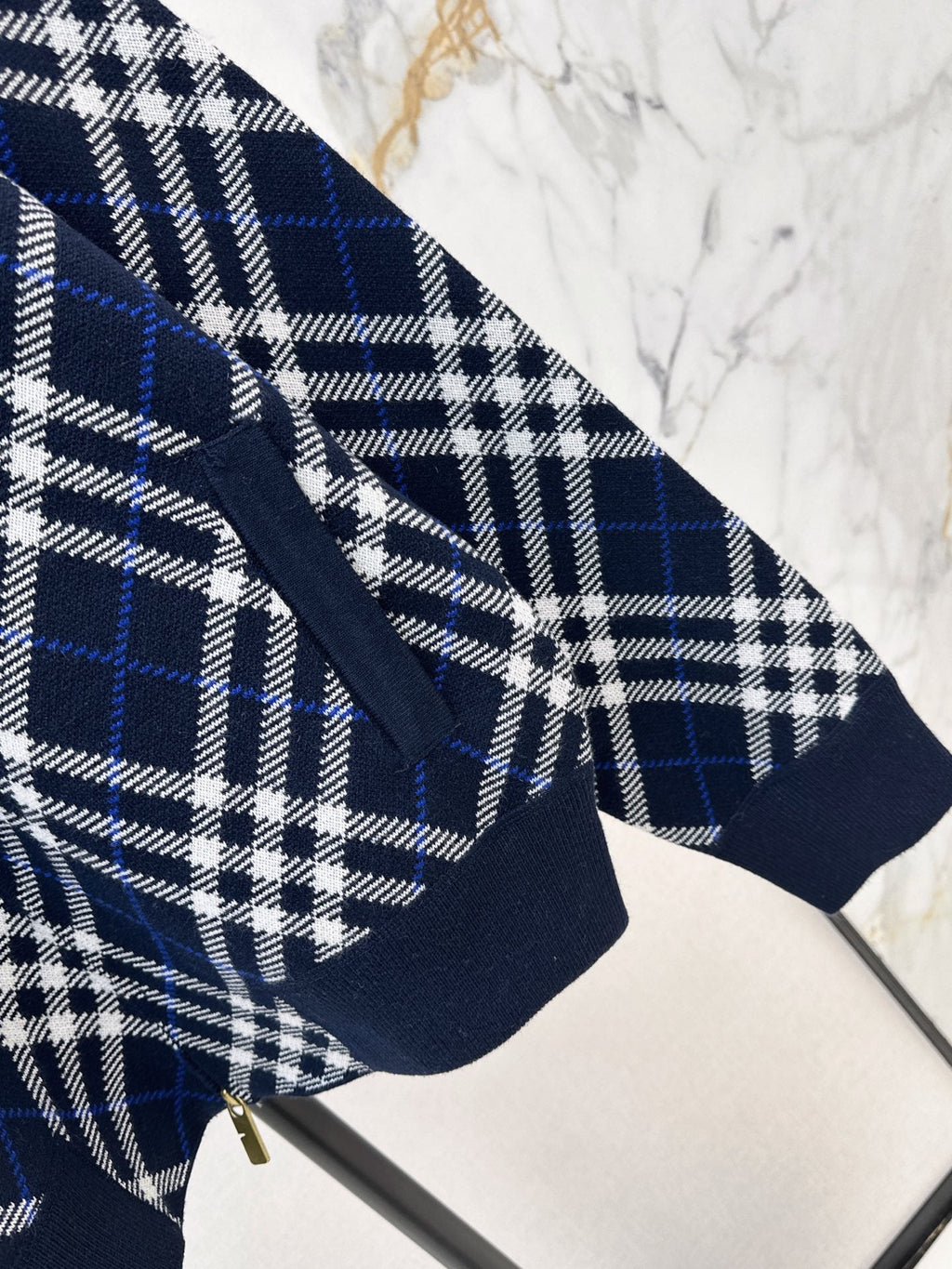 26FW New Plaid Stand-Collar Knit Cardigan 🖤
