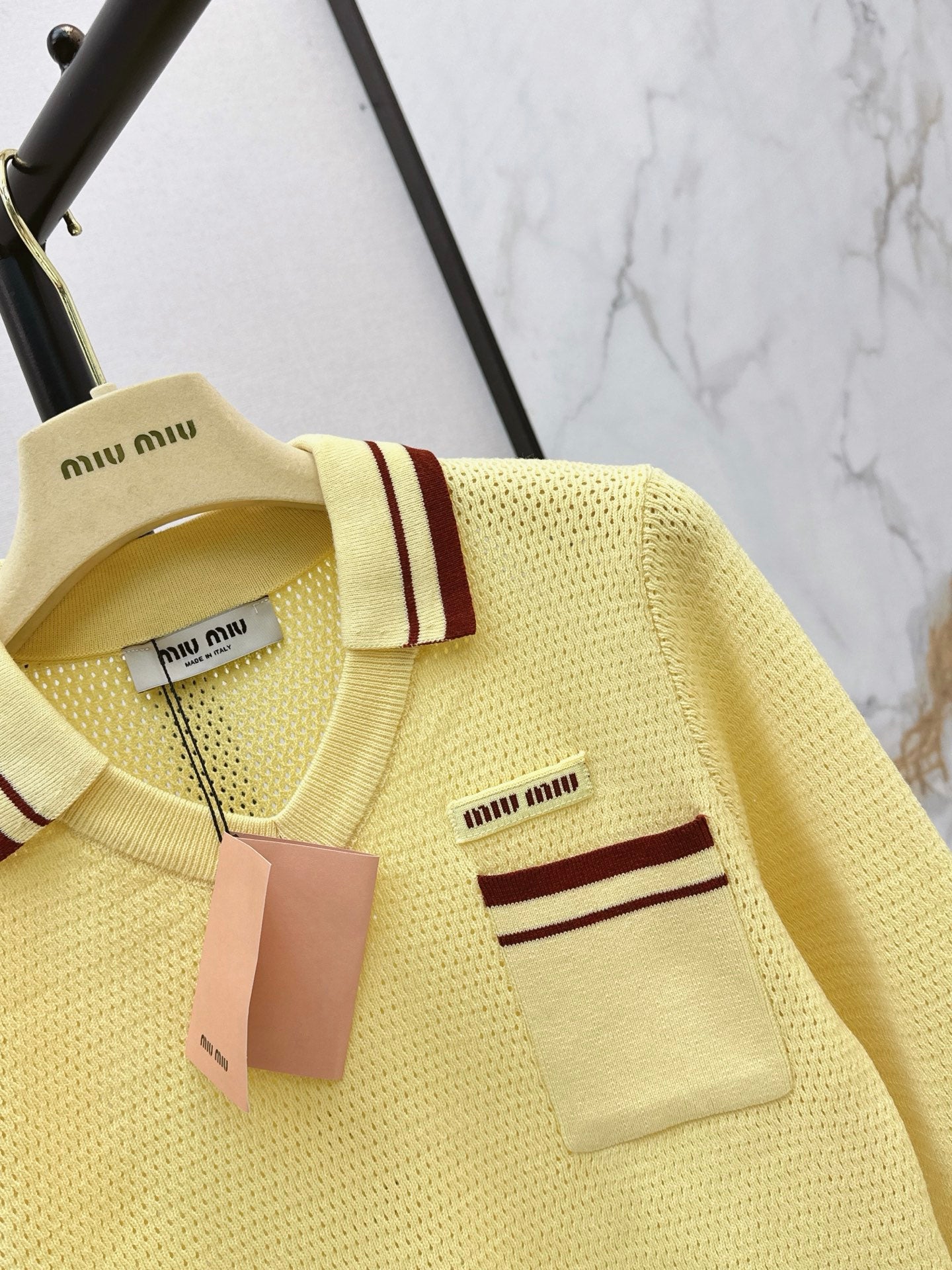 26FW New Color-Block Striped Collared Knit Top 💛