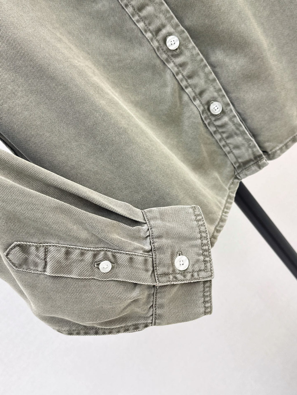 26FW New Denim Shirt with Contrasting Letter Logo Embroidery 🤍