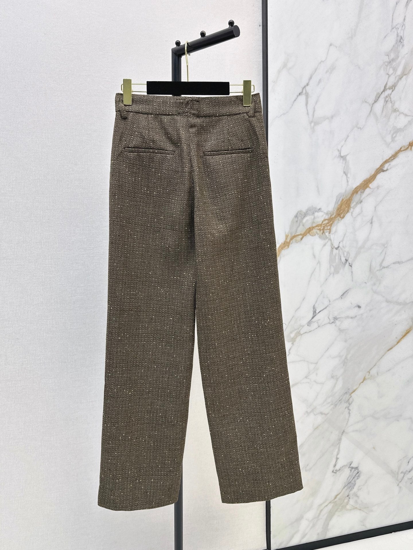26FW New Runway Style: Vintage-Inspired Woven Wool Trousers 🤎