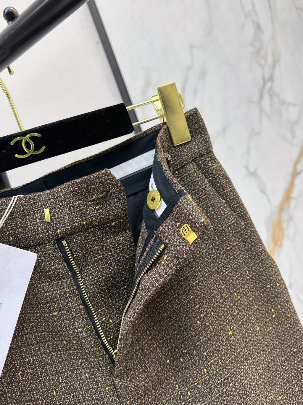 26FW New Runway Style: Vintage-Inspired Woven Wool Trousers 🤎