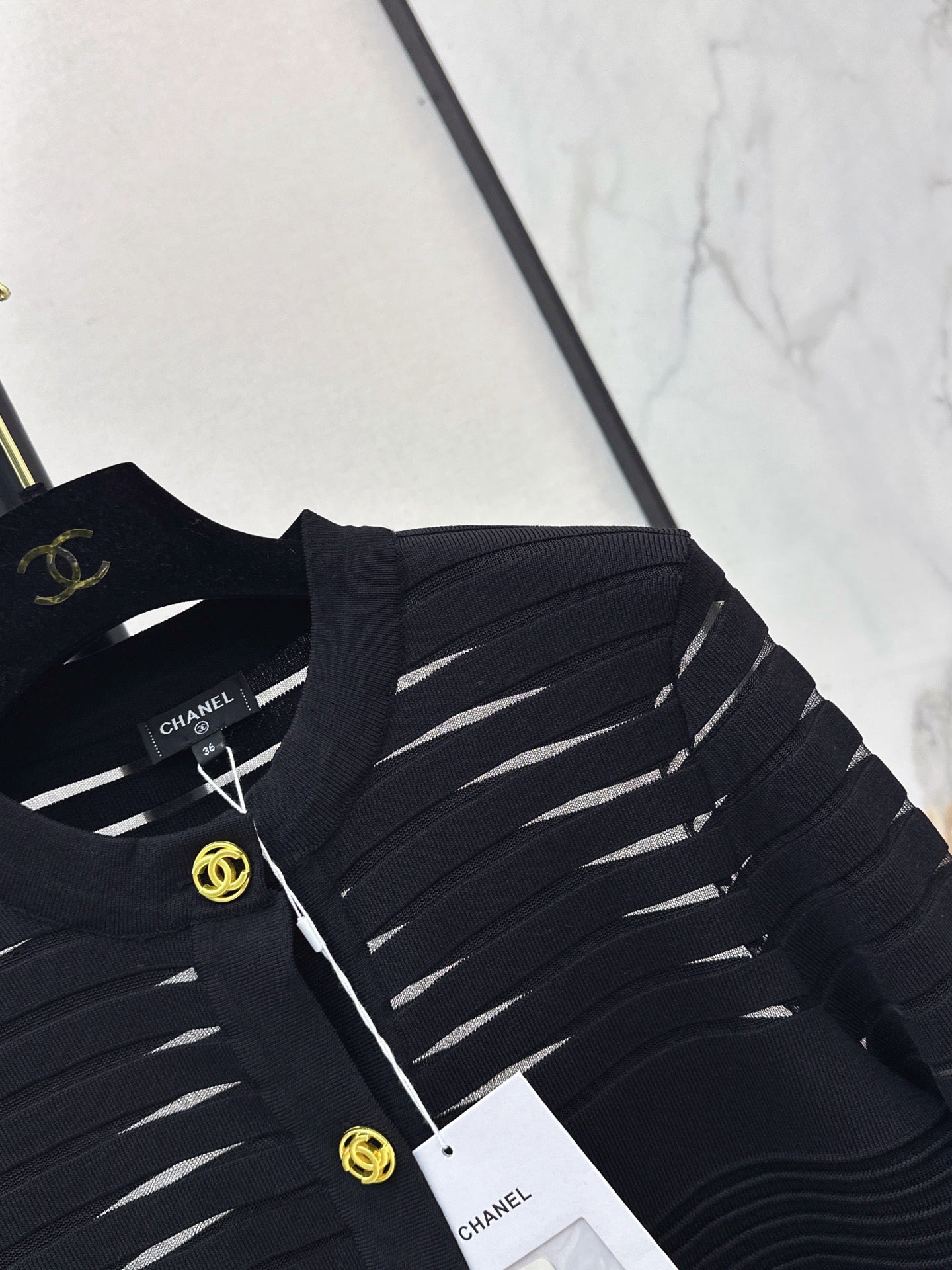 26FW New Striped Jacquard Crew-Neck Cardigan 🖤
