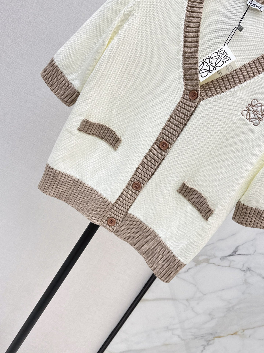 26FW New V-Neck Short-Sleeve Knit Top 🤍