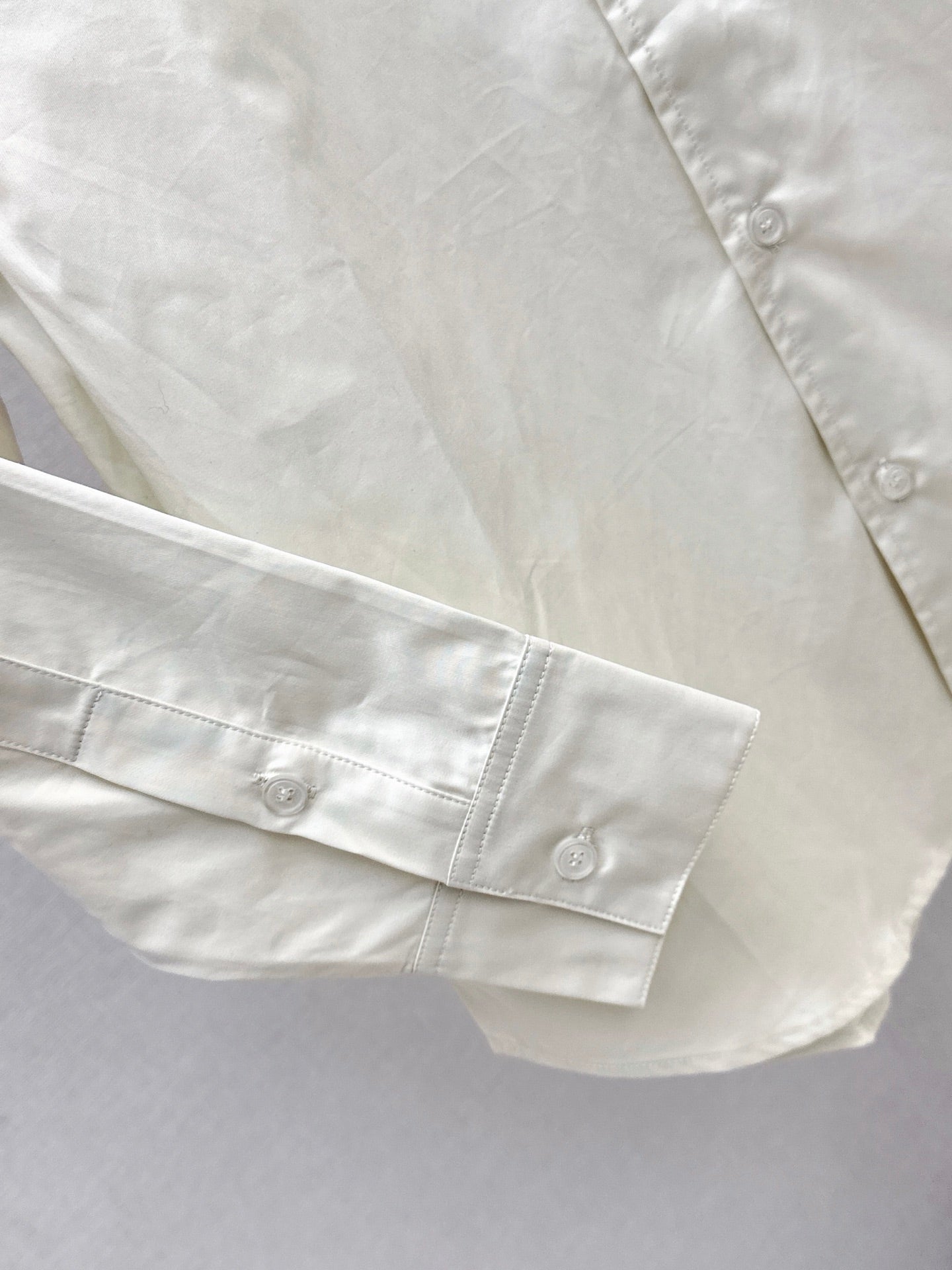 🔥Highest Quality🔥26FW New Minimalist & Relaxed Style: Logo-Embroidered Shirt in Creamy Apricot 🤍