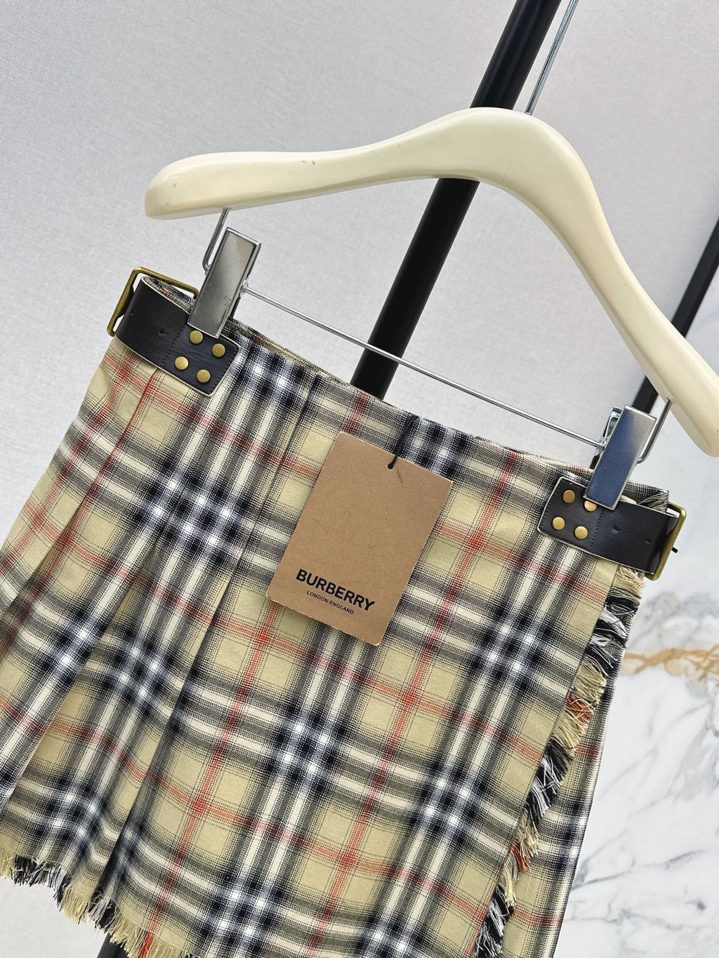 26FW New Classic Plaid Wrap Skirt 🤎