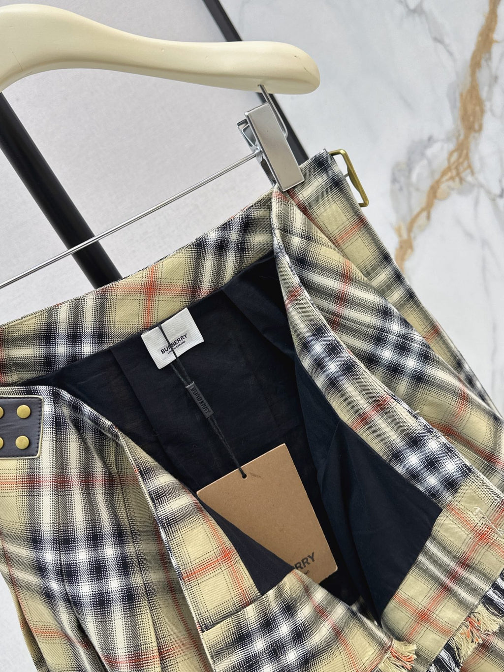 26FW New Classic Plaid Wrap Skirt 🤎