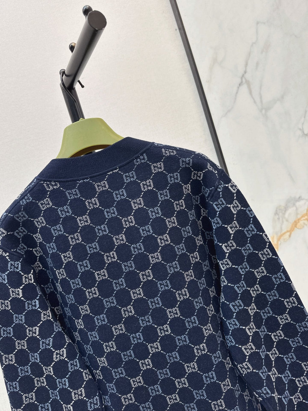 🔥Highest Quality🔥26FW New Limited Edition V-Neck Cardigan with Colorful GG Pattern 🖤