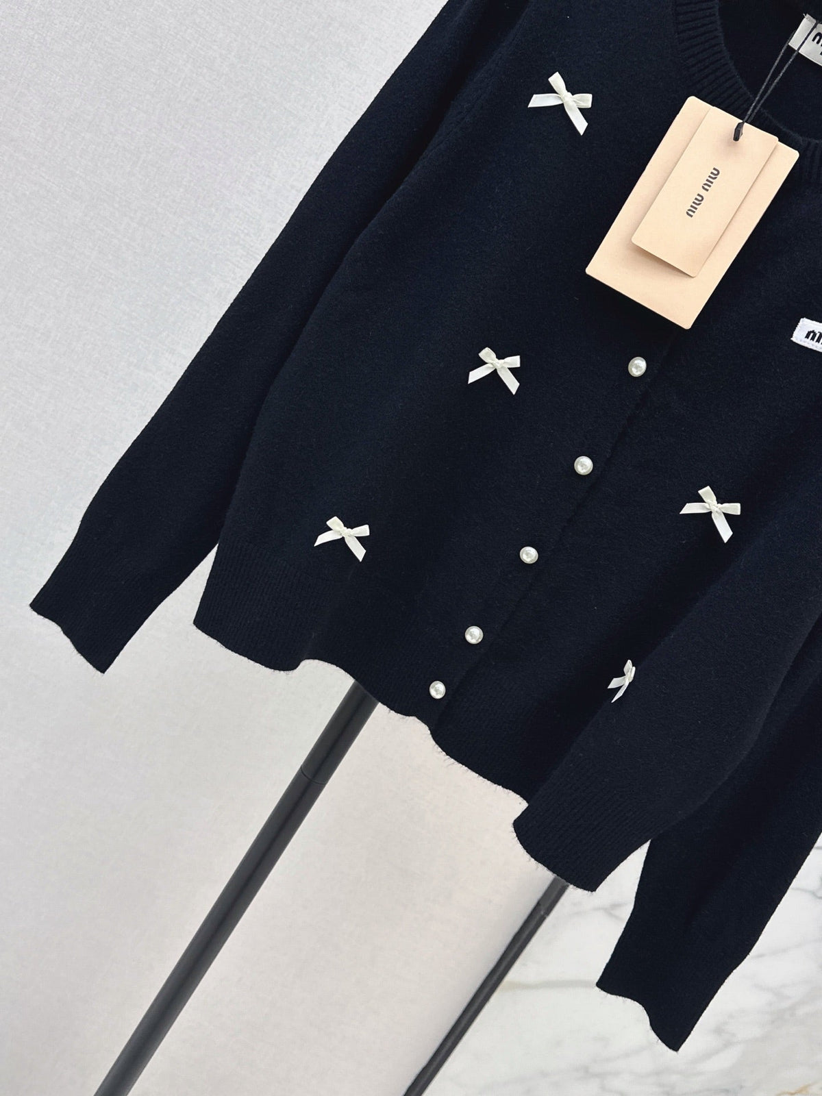 26FW New Crew-Neck Cardigan with Bow Detail 🖤
