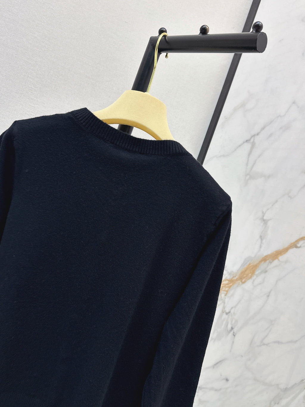 26FW New Crew-Neck Cardigan with Bow Detail 🖤
