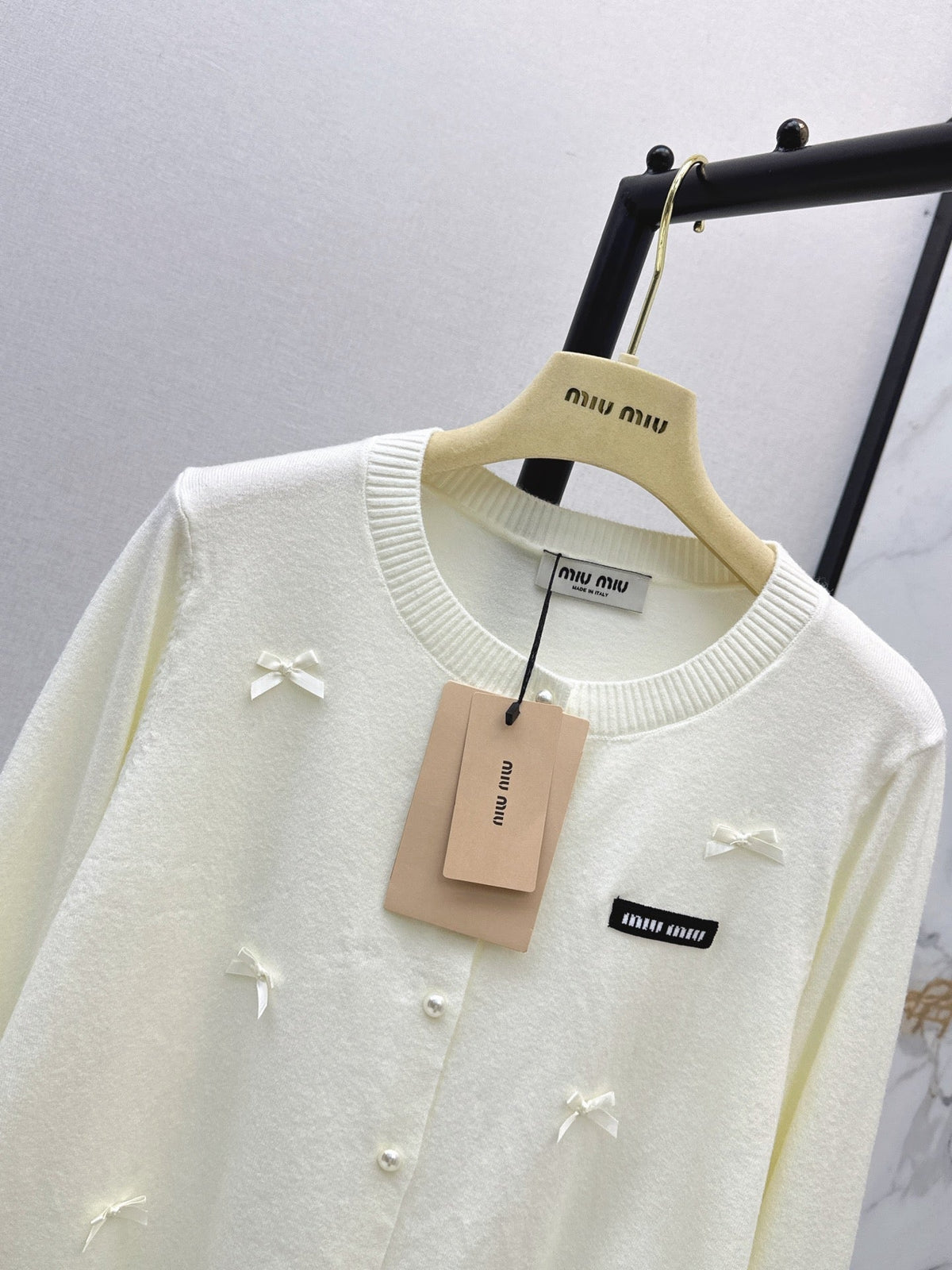 26FW New Crew-Neck Cardigan with Bow Detail 🖤