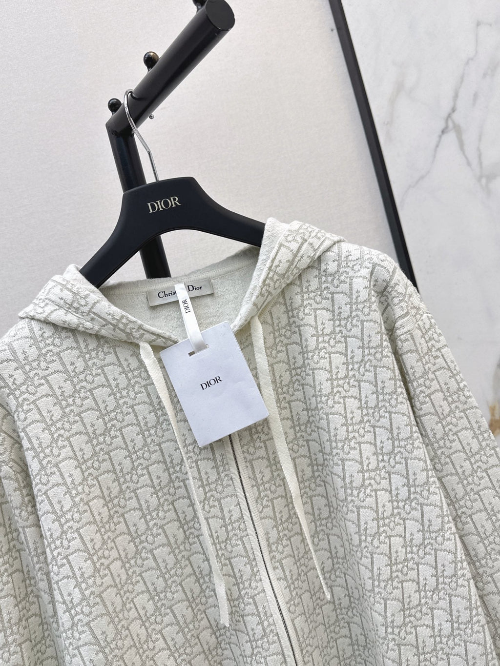26FW New Classic Monogram Knit Hoodie 🤍