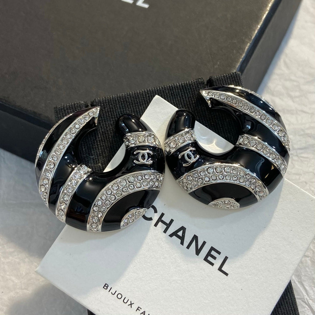 ❤️‍🔥Limited edition❤️‍🔥26FW New Limited-Edition Zebra-Print Double-C Stud Earrings