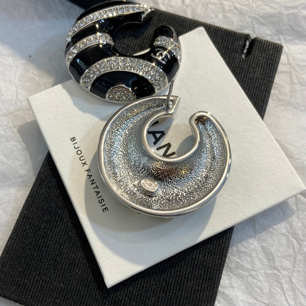 ❤️‍🔥Limited edition❤️‍🔥26FW New Limited-Edition Zebra-Print Double-C Stud Earrings