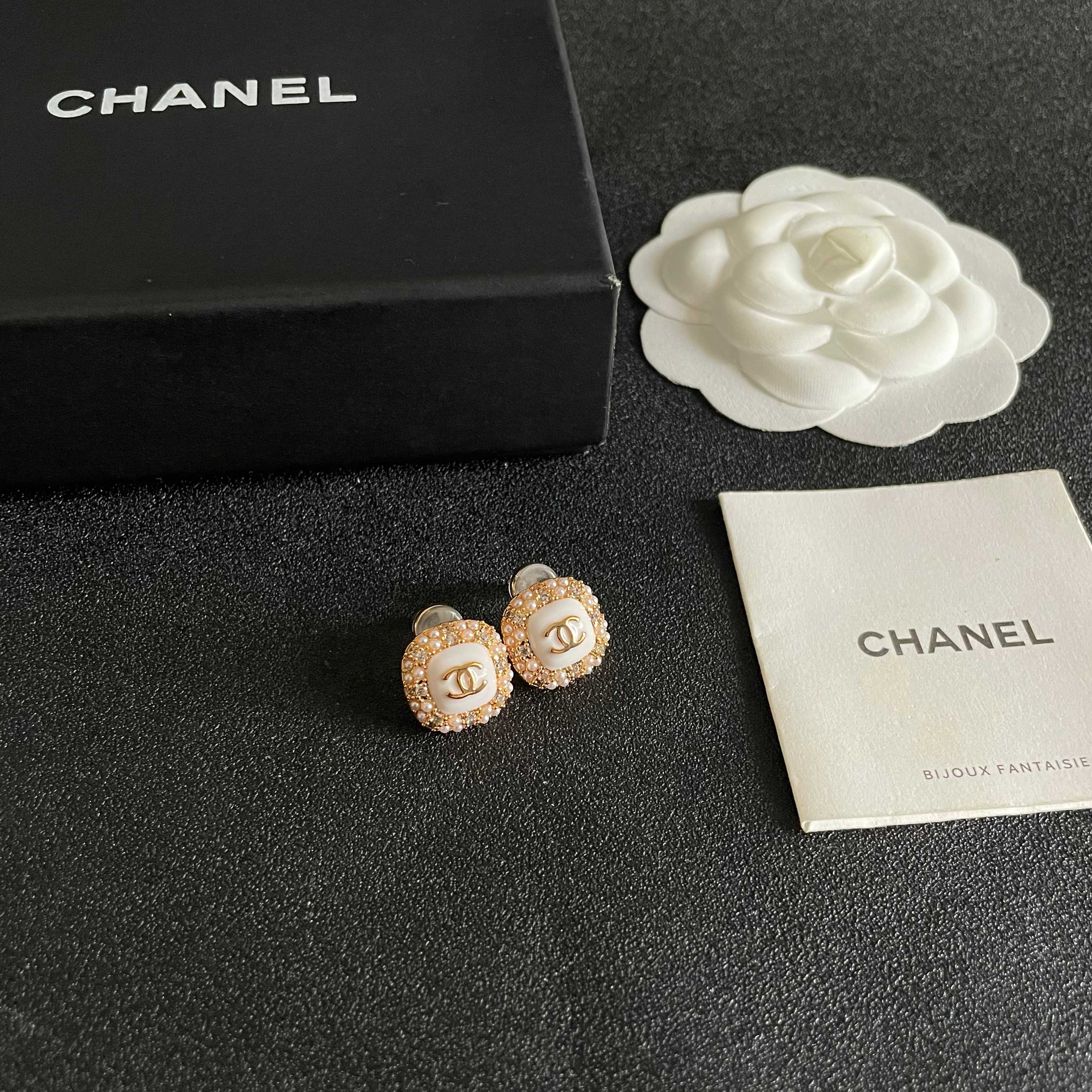 26FW New Double-C Stud Earrings