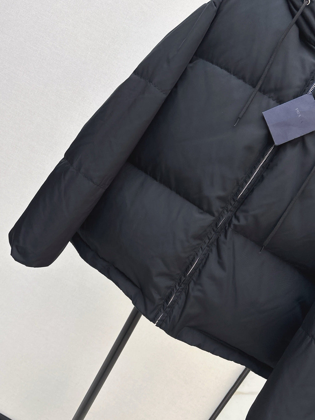 26FW New Hooded Down Jacket with Triangle Logo Detail 🤎