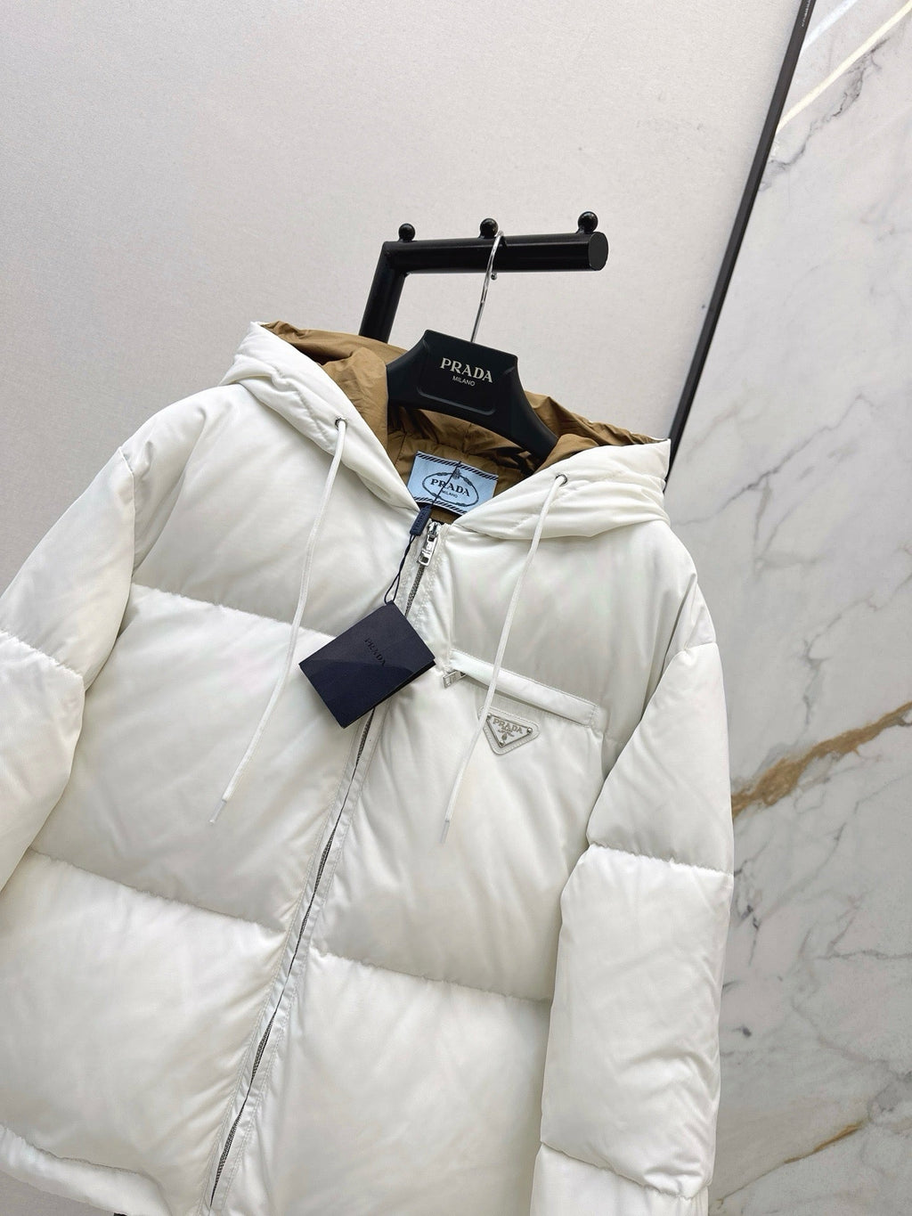 26FW New Hooded Down Jacket with Triangle Logo Detail 🤎