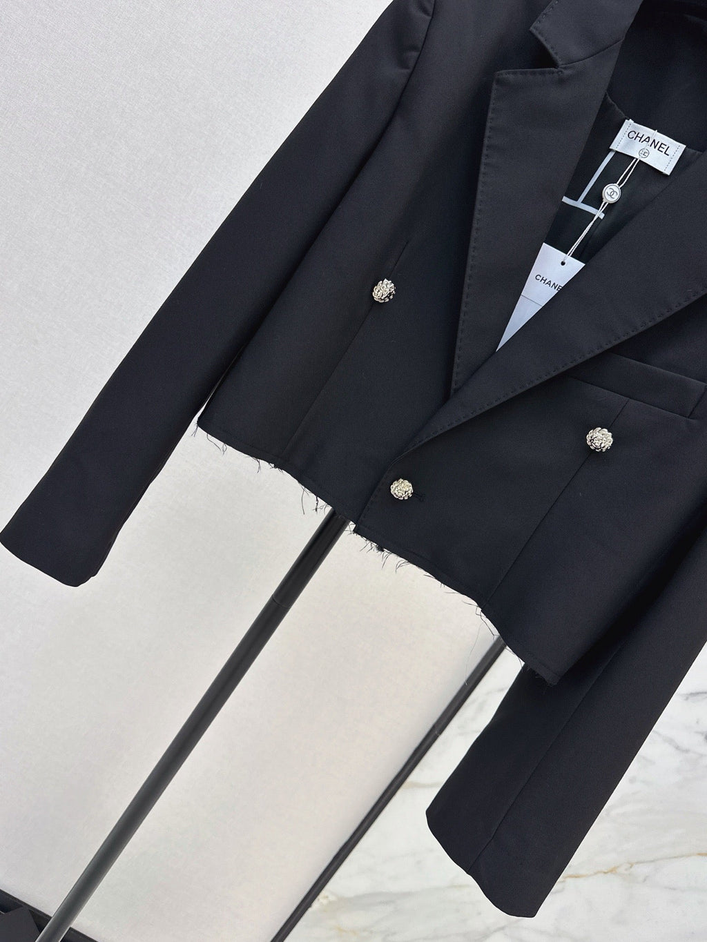 26FW New Runway Style: Versatile Cropped Jacket 🖤