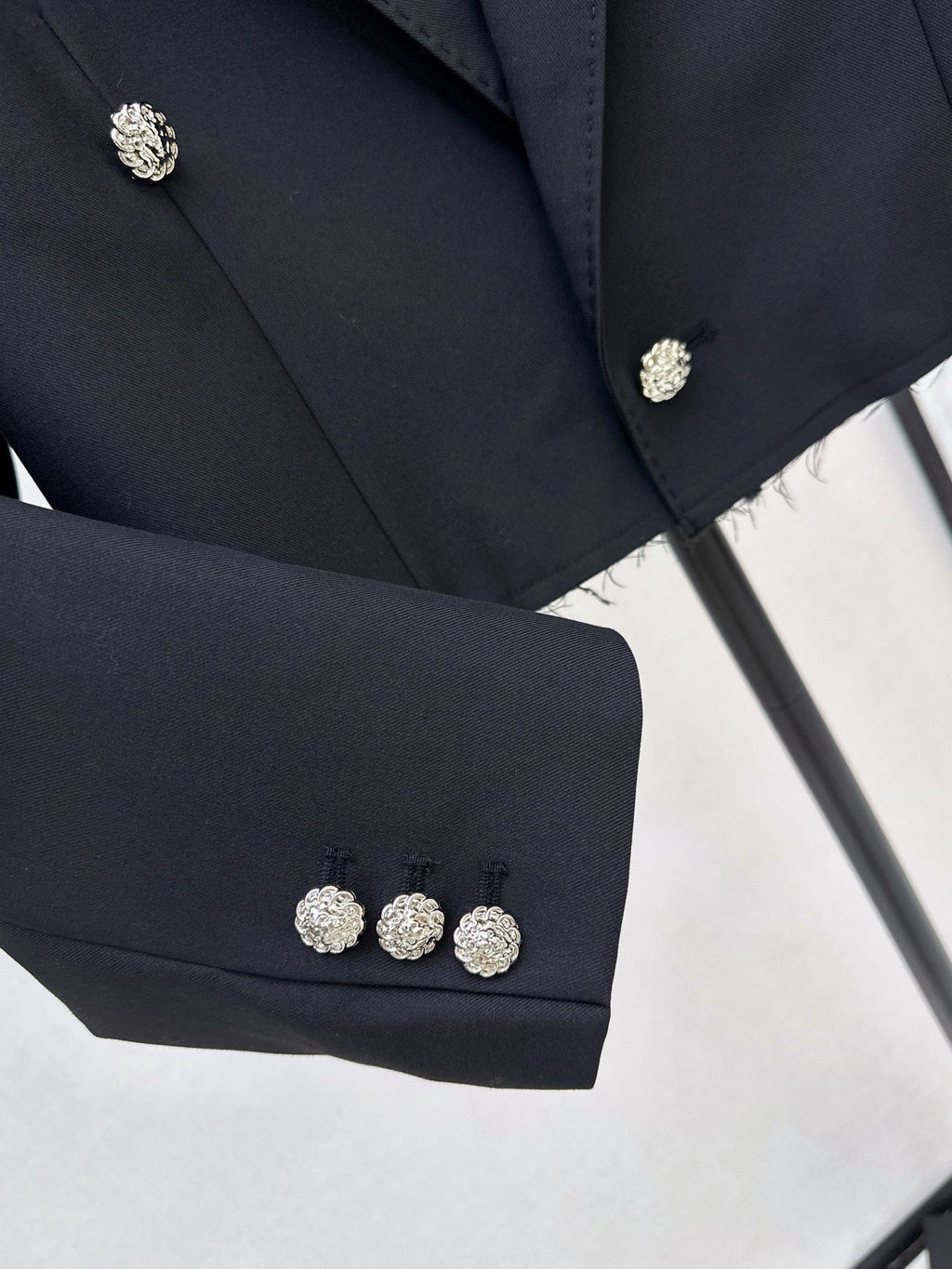 26FW New Runway Style: Versatile Cropped Jacket 🖤