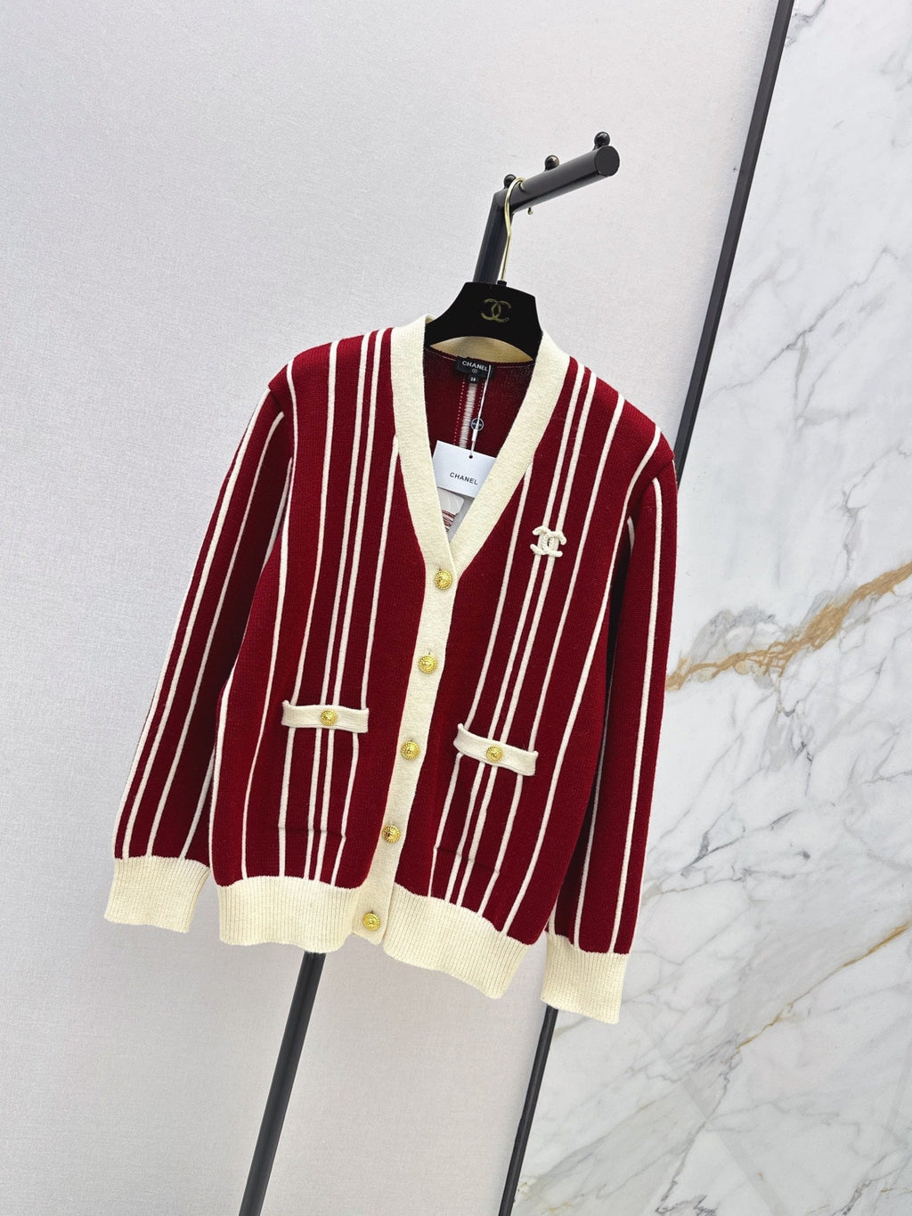 26FW New Vertical-Stripe V-Neck Long-Sleeve Knit Cardigan 🖤