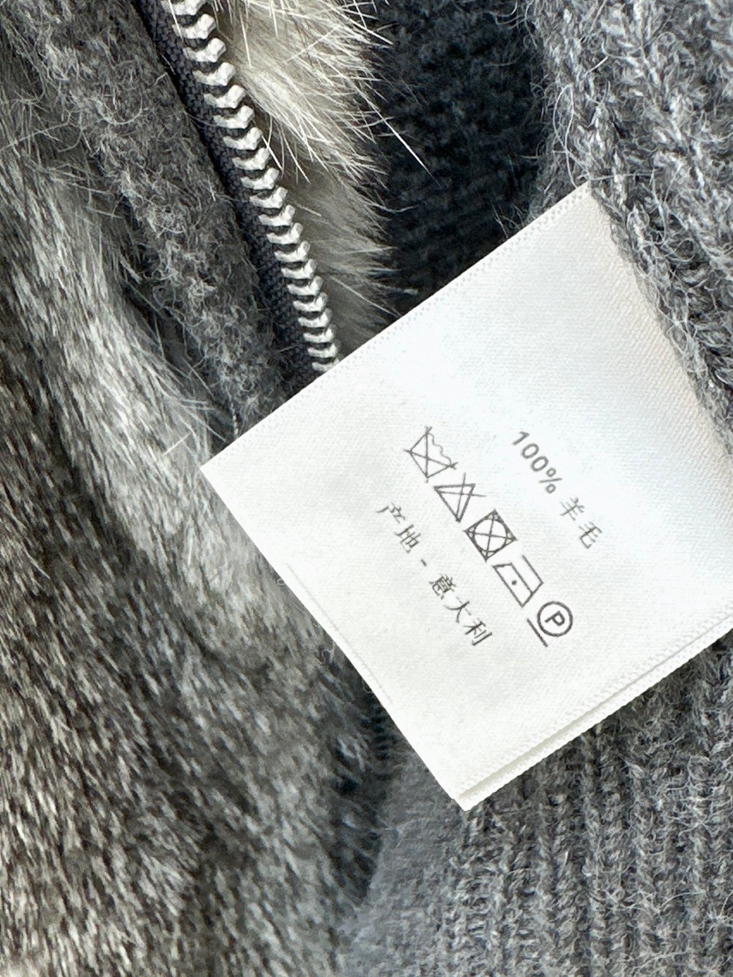 ❤️‍🔥Limited edition❤️‍🔥26FW New Knit Cardigan with Fox Fur Trim 🤎