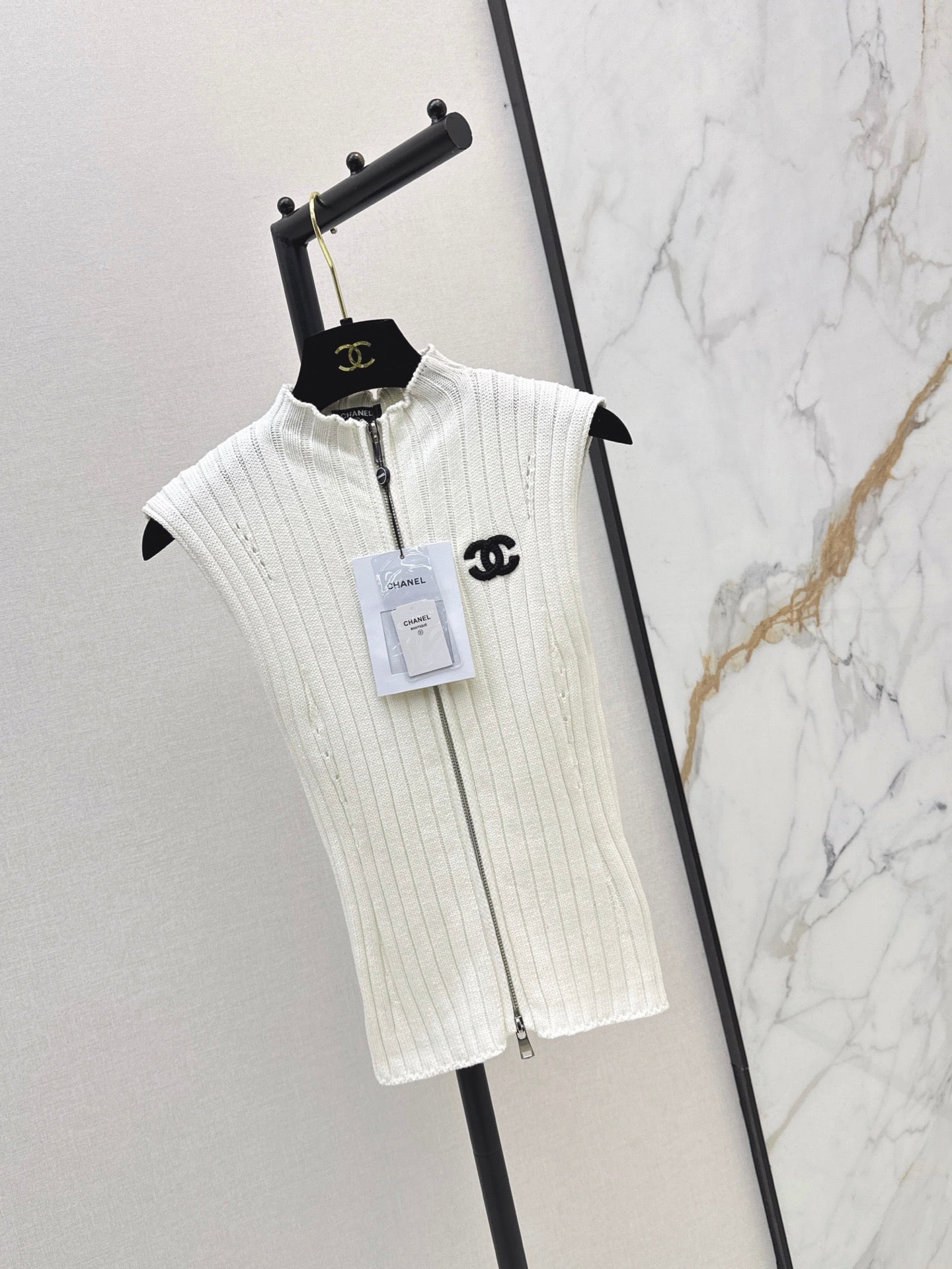 26FW New Color-Block Square-Neck Slim-Fit Sleeveless Knit Top 🤎