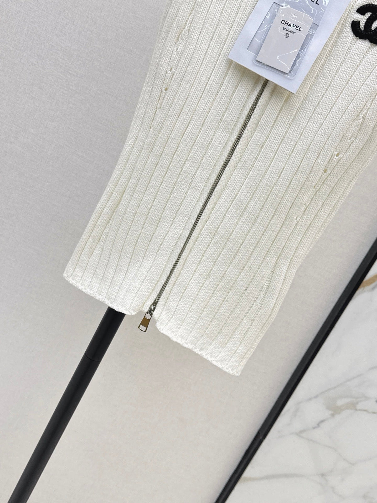 26FW New Color-Block Square-Neck Slim-Fit Sleeveless Knit Top 🤎