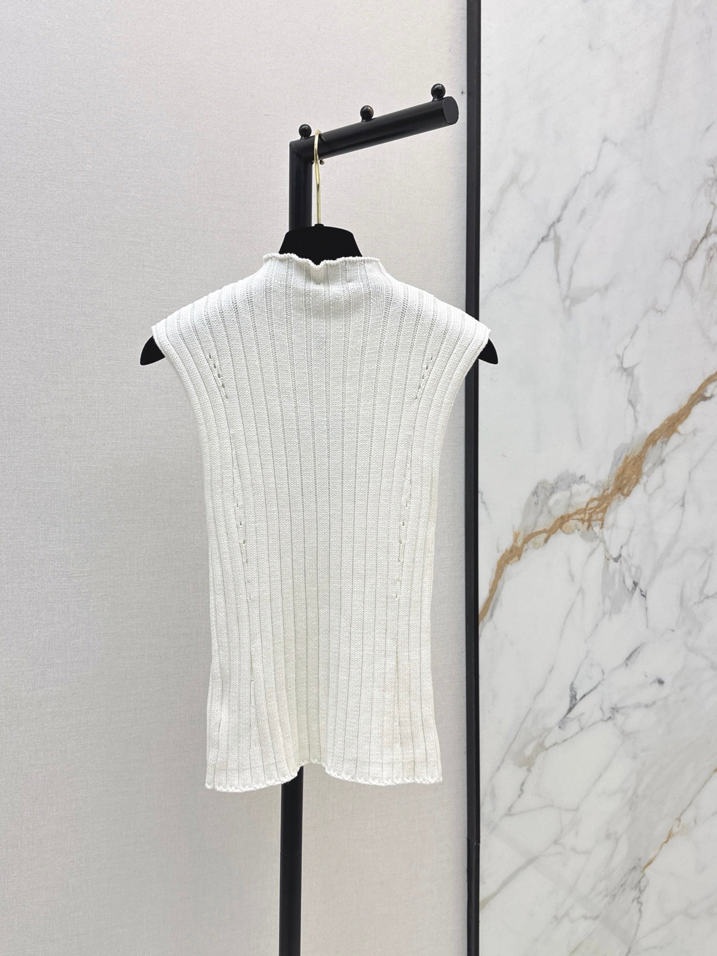 26FW New Color-Block Square-Neck Slim-Fit Sleeveless Knit Top 🤎