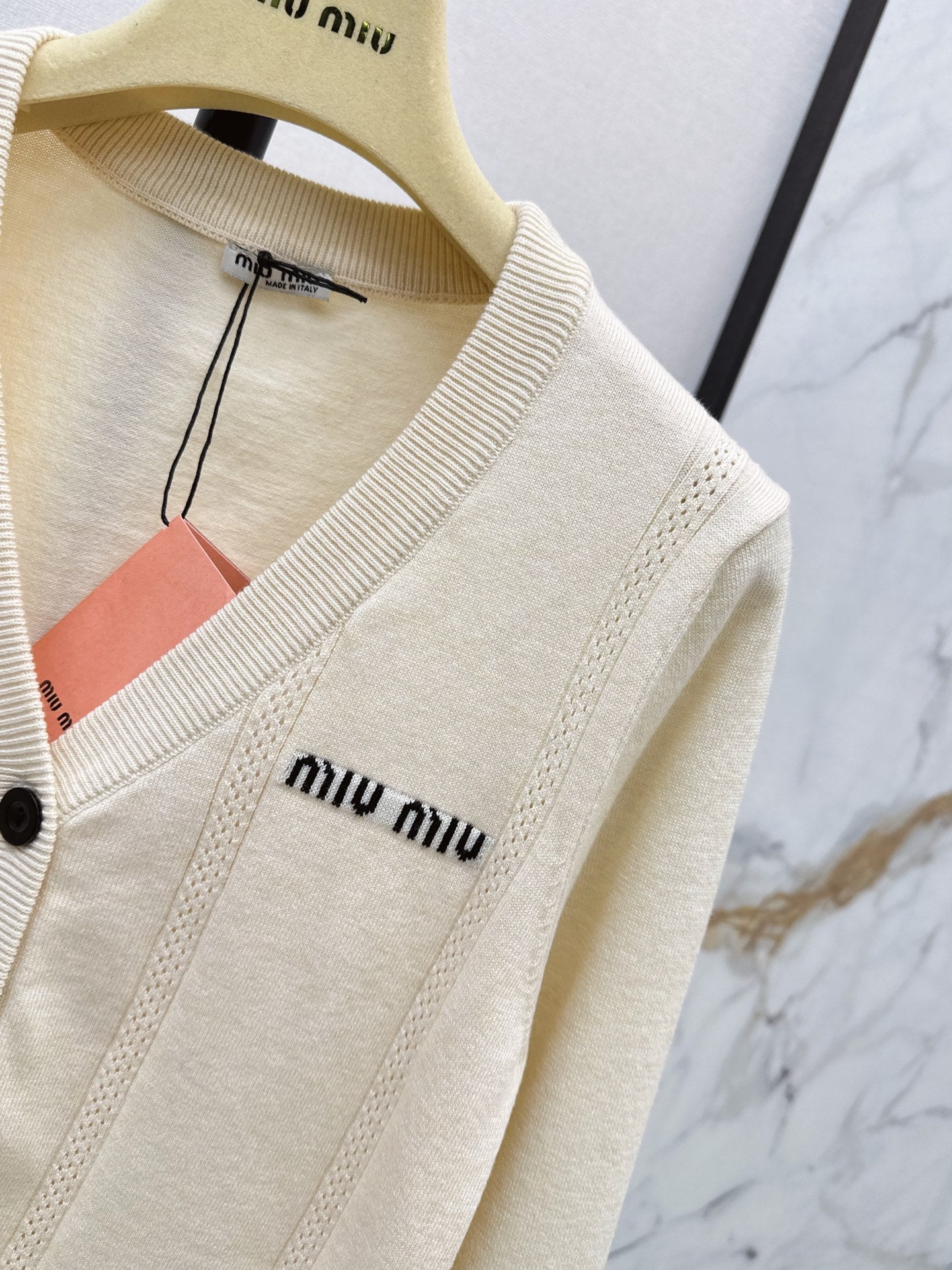 26FW New Classic V-Neck Versatile Cardigan 🤍