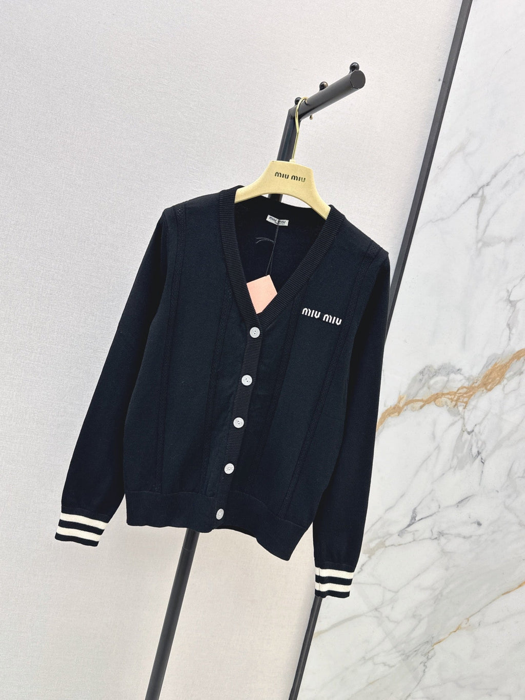 26FW New Classic V-Neck Versatile Cardigan 🤍