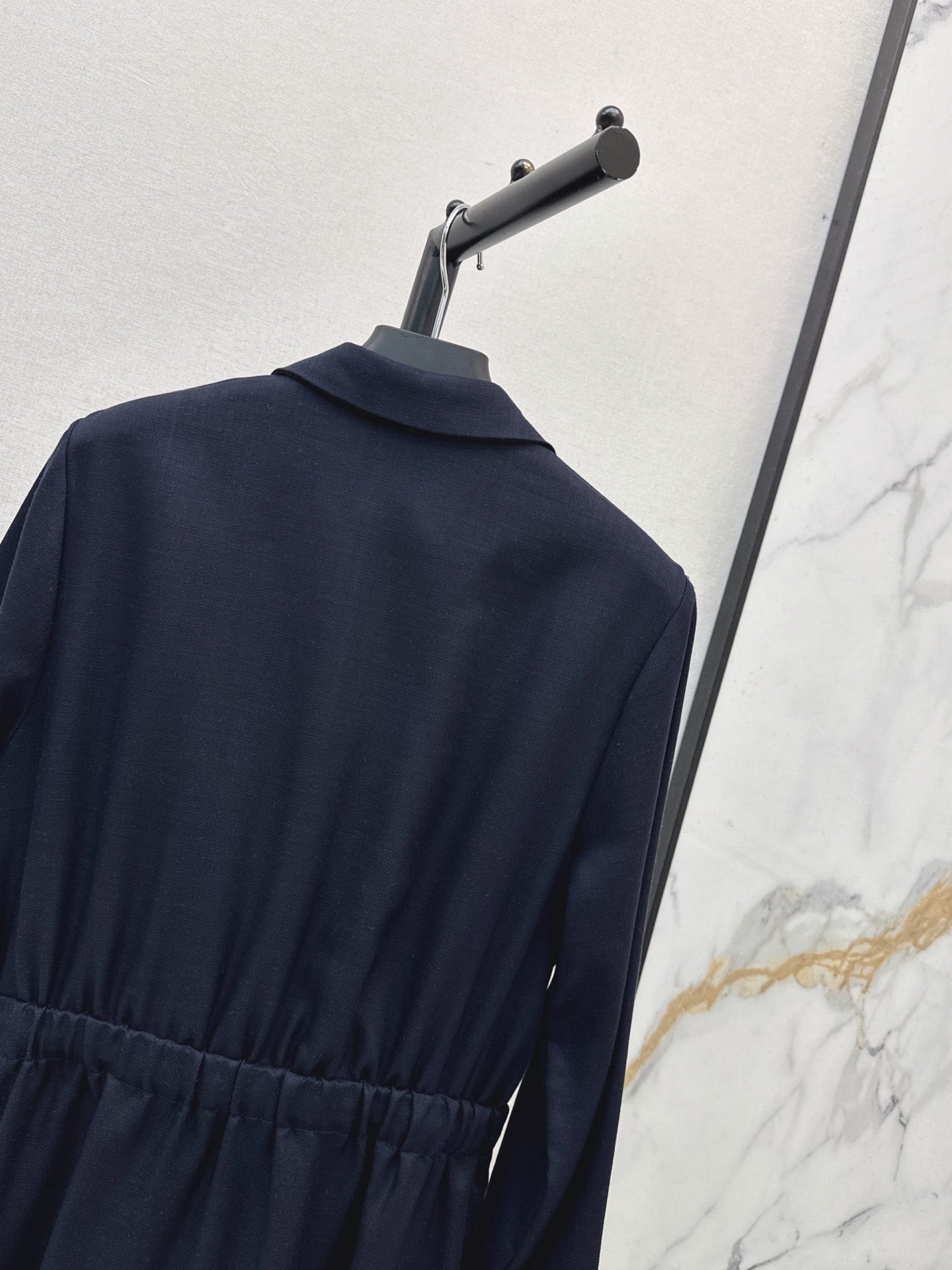 26FW New Elastic-Waist Dress with Triangle Logo Detail 🤍