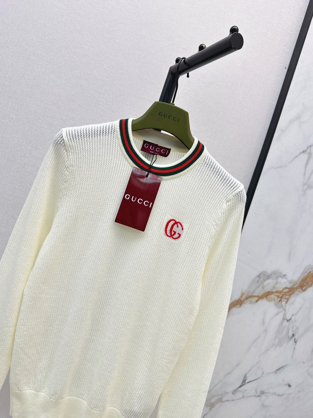 26FW New Classic Crew-Neck Sweater 🤍