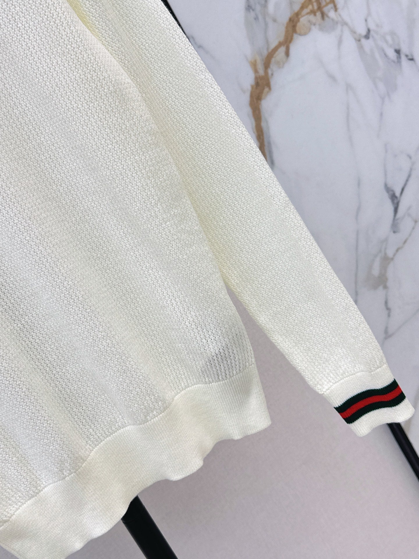 26FW New Classic Crew-Neck Sweater 🤍