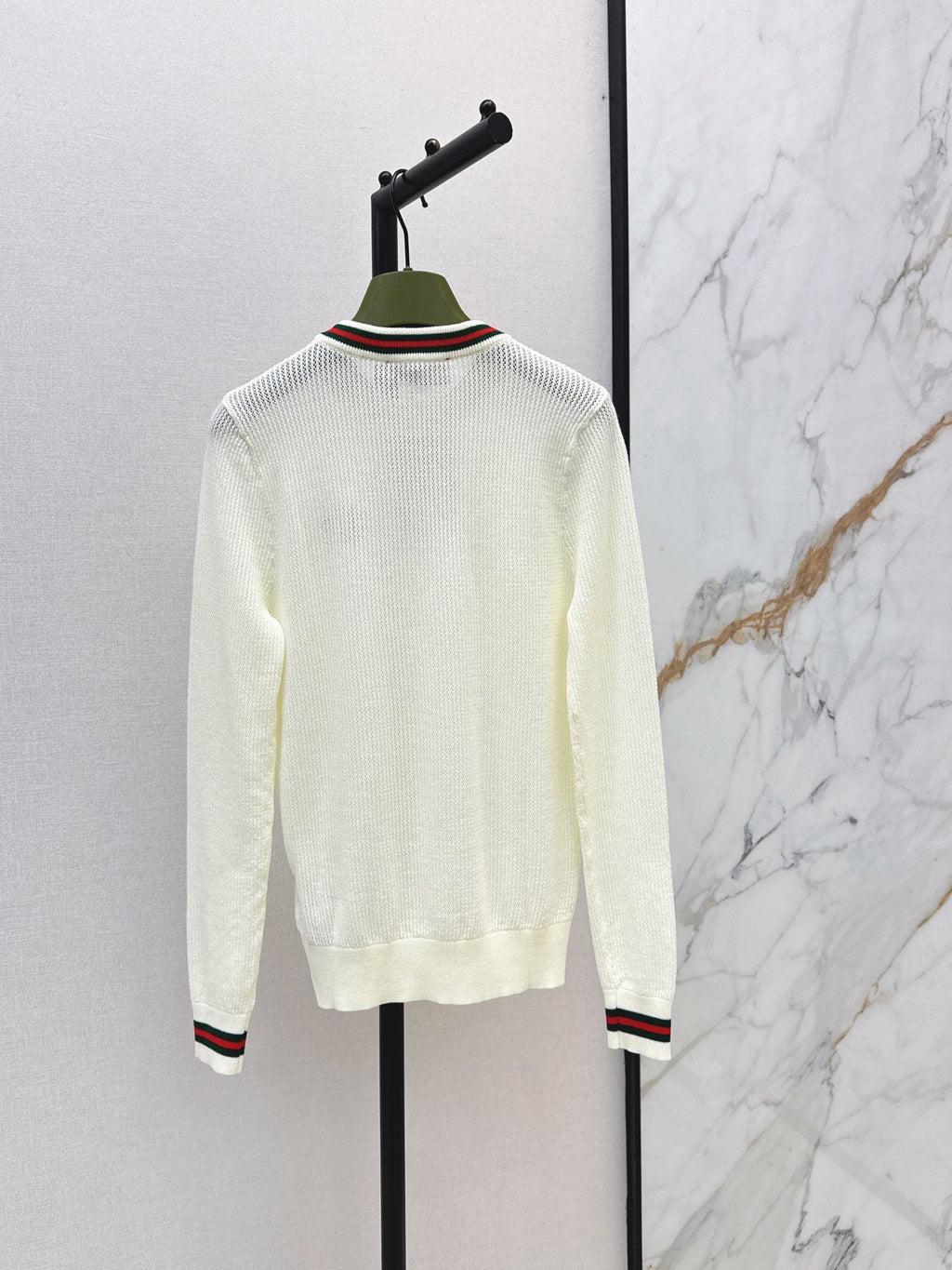 26FW New Classic Crew-Neck Sweater 🤍