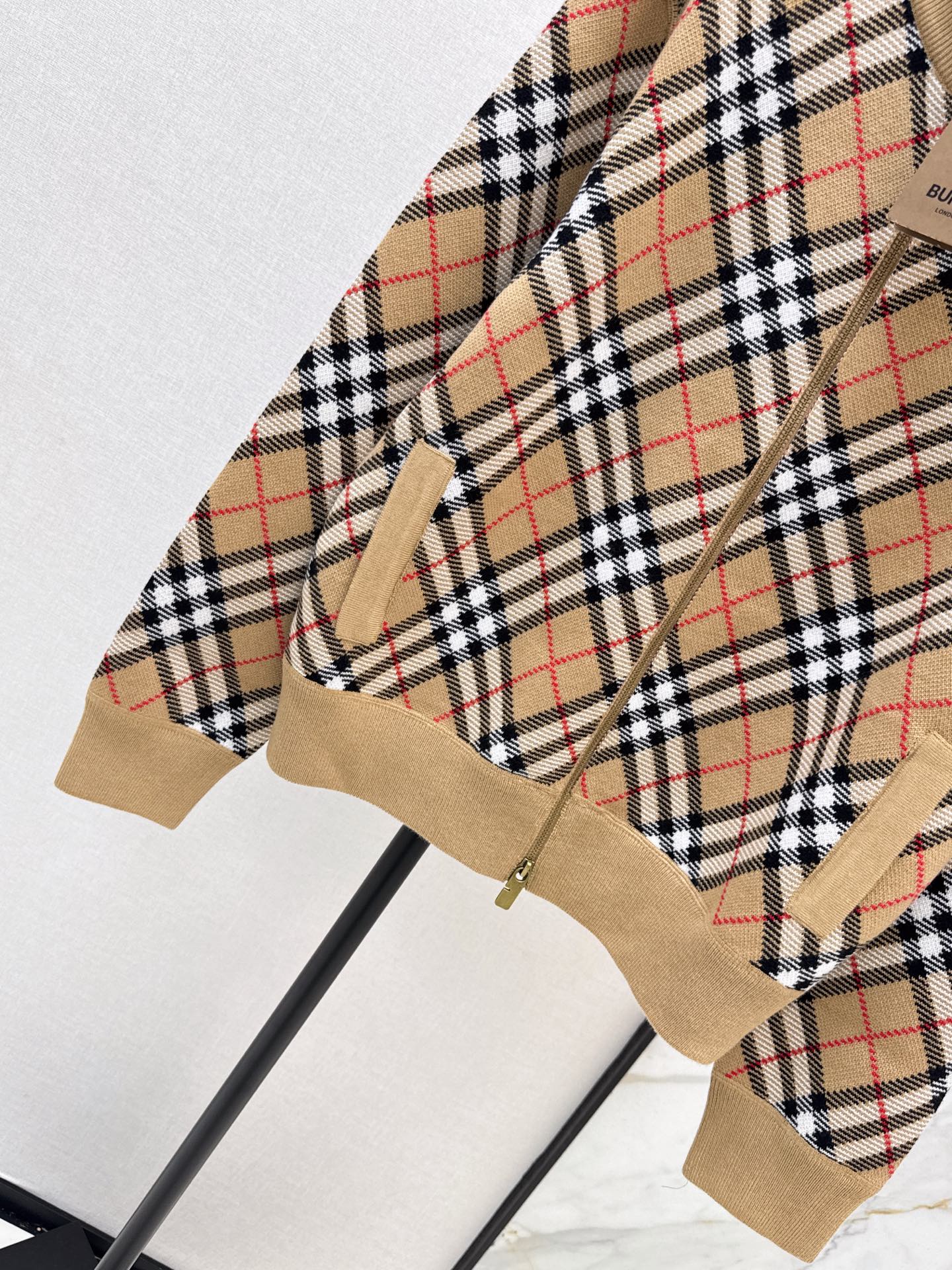 26FW New Vintage Plaid Knit Zip-Up Jacket 🤎