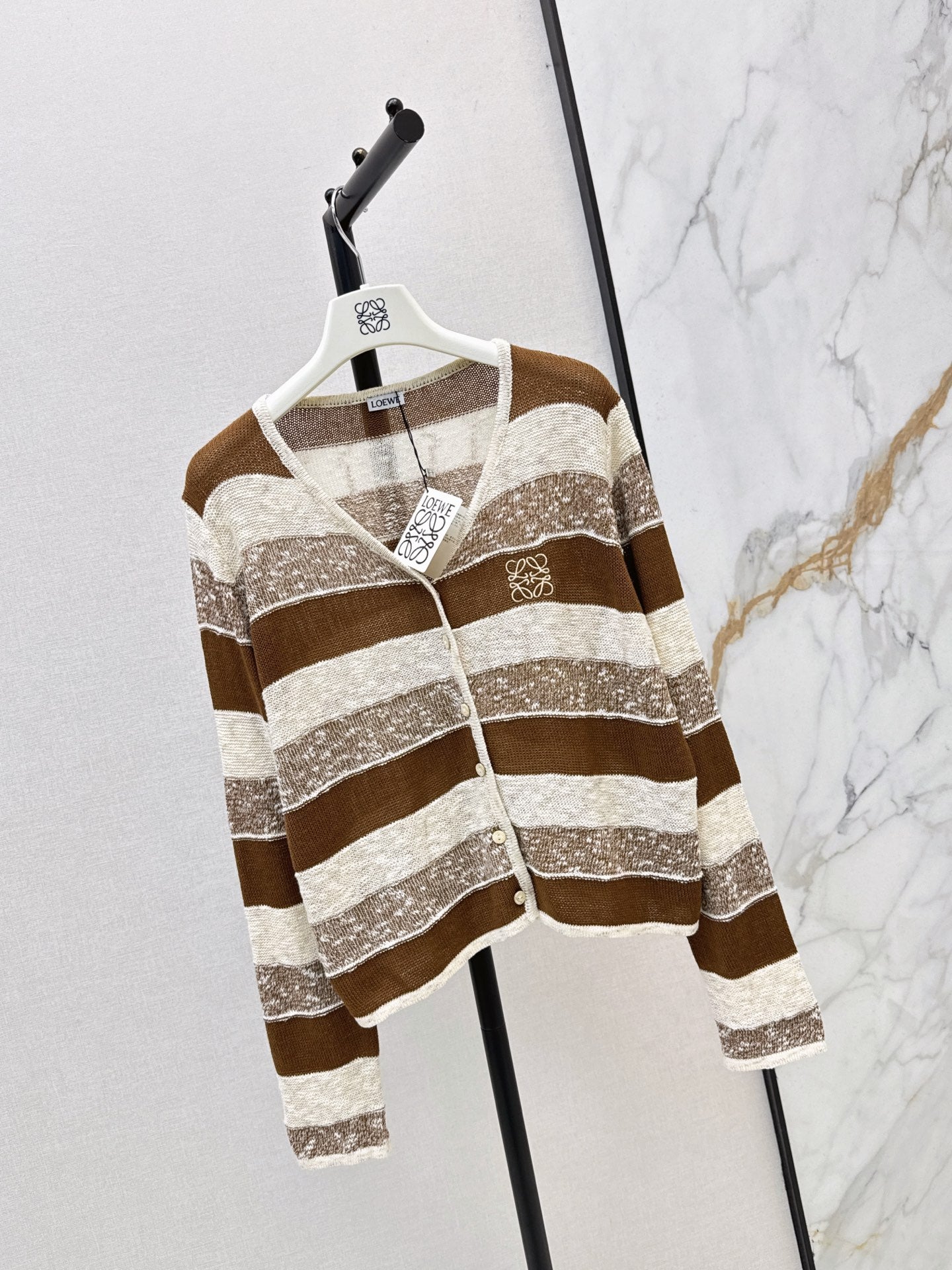 26FW New Loose-Fit Striped Long-Sleeve Knit Cardigan with Embroidered Logo 🤎