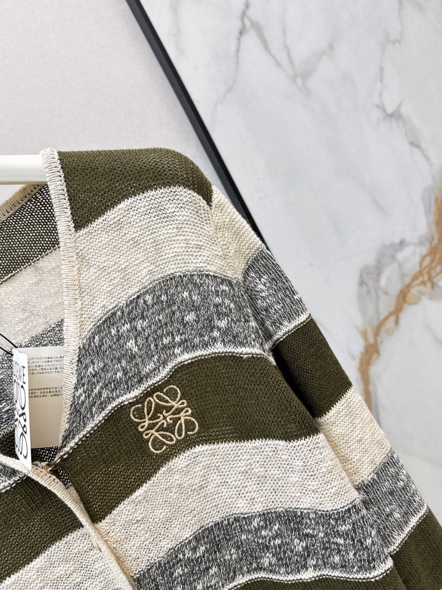 26FW New Loose-Fit Striped Long-Sleeve Knit Cardigan with Embroidered Logo 🤎