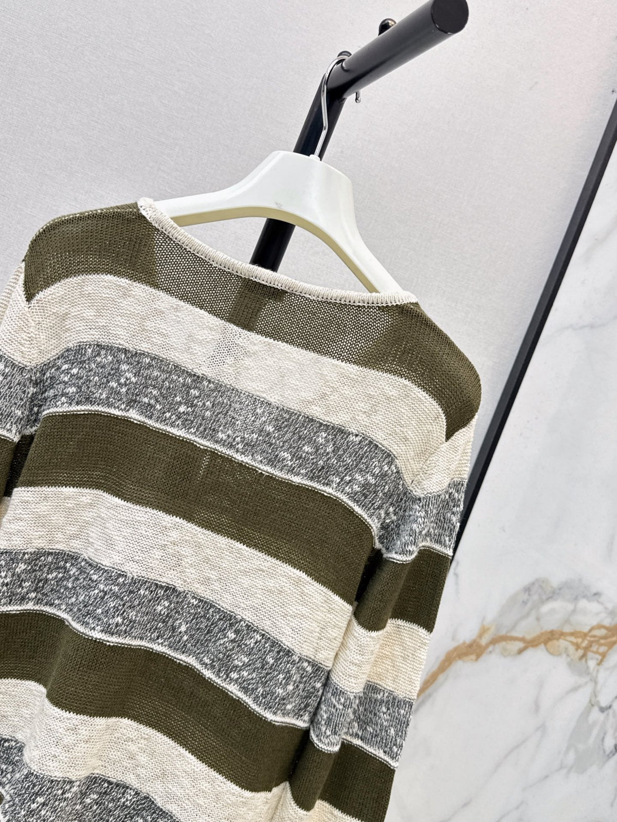 26FW New Loose-Fit Striped Long-Sleeve Knit Cardigan with Embroidered Logo 🤎