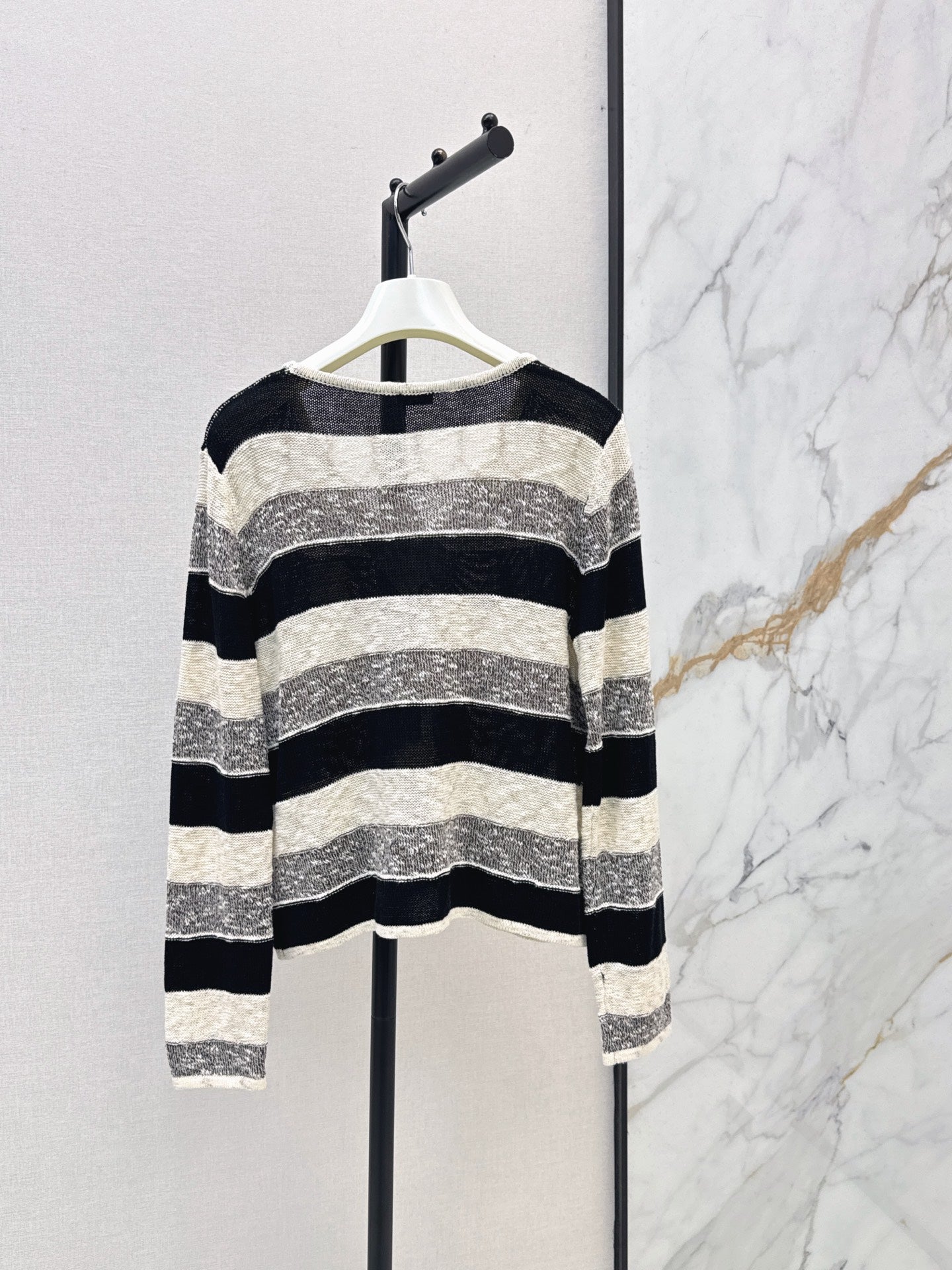 26FW New Loose-Fit Striped Long-Sleeve Knit Cardigan with Embroidered Logo 🤎