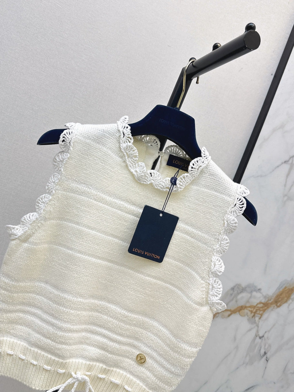 26FW New White Lace-Trim Knit Vest 🤍
