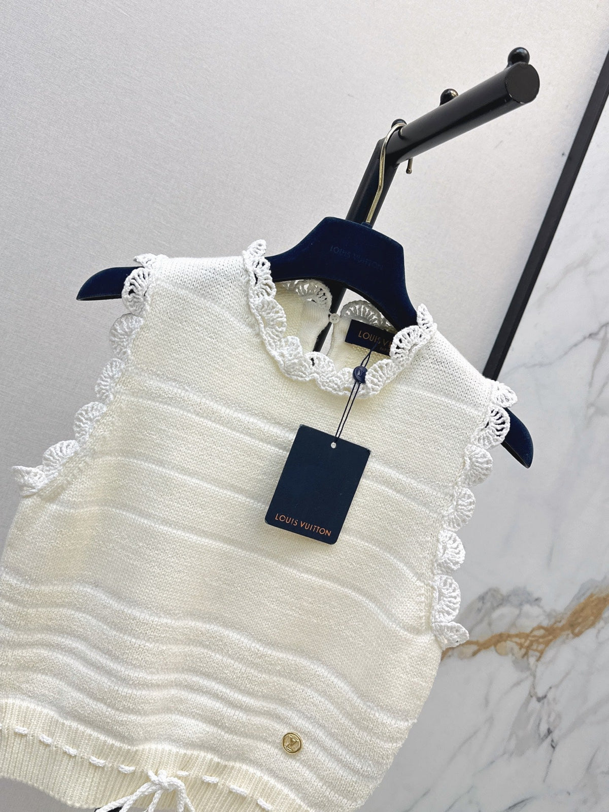 26FW New White Lace-Trim Knit Vest 🤍
