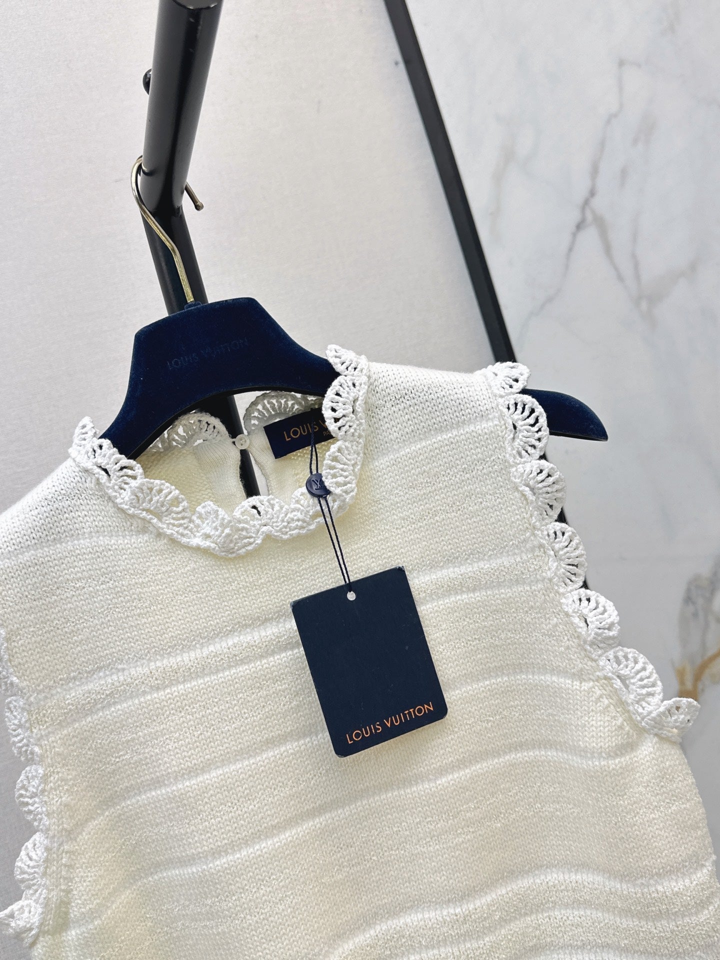 26FW New White Lace-Trim Knit Vest 🤍