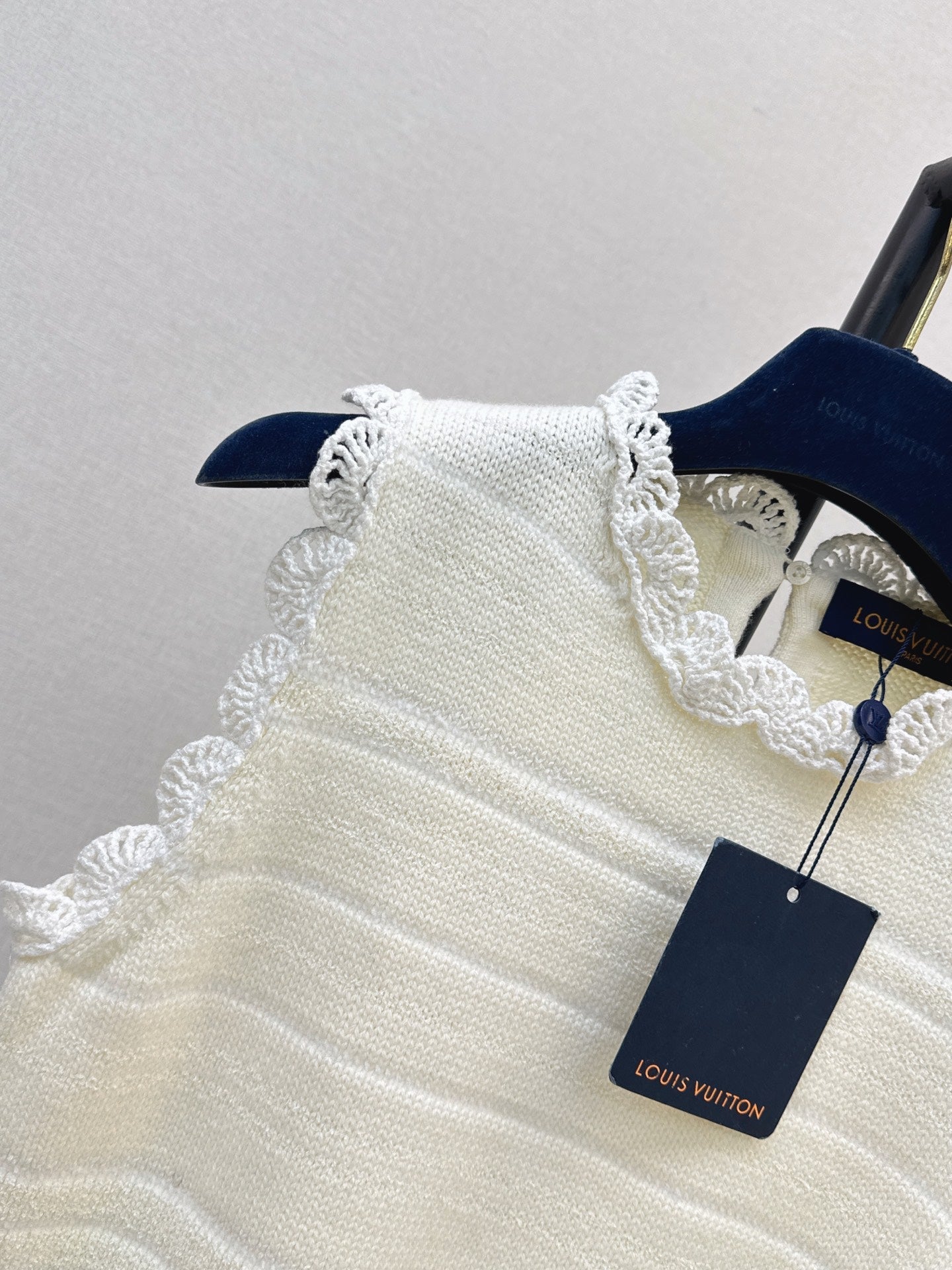 26FW New White Lace-Trim Knit Vest 🤍