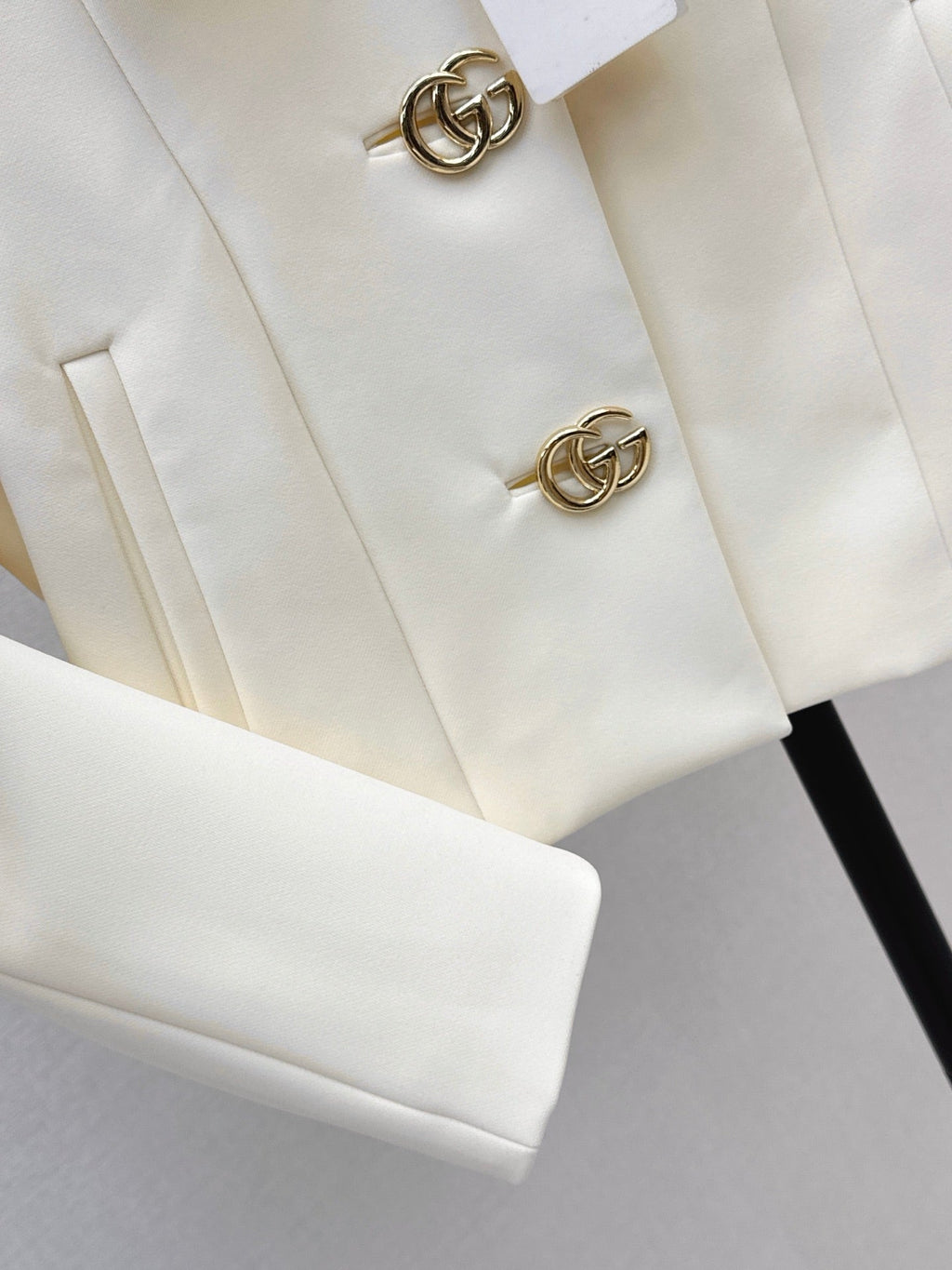 26FW NEW GG Metal-Buckle Collared Jacket 🤍