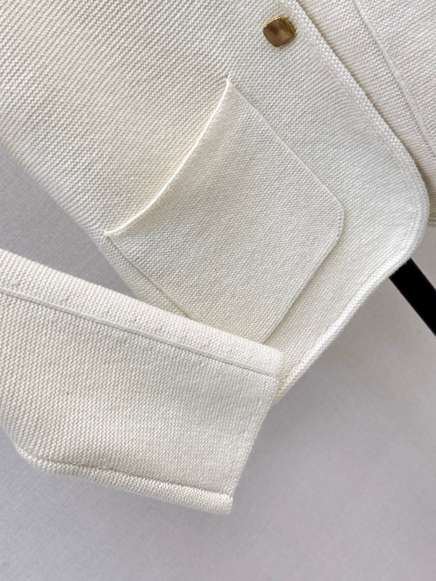 🔥Highest Quality🔥26FW New: Custom-design knit jacket featuring a blend of cashmere and suede 🤎