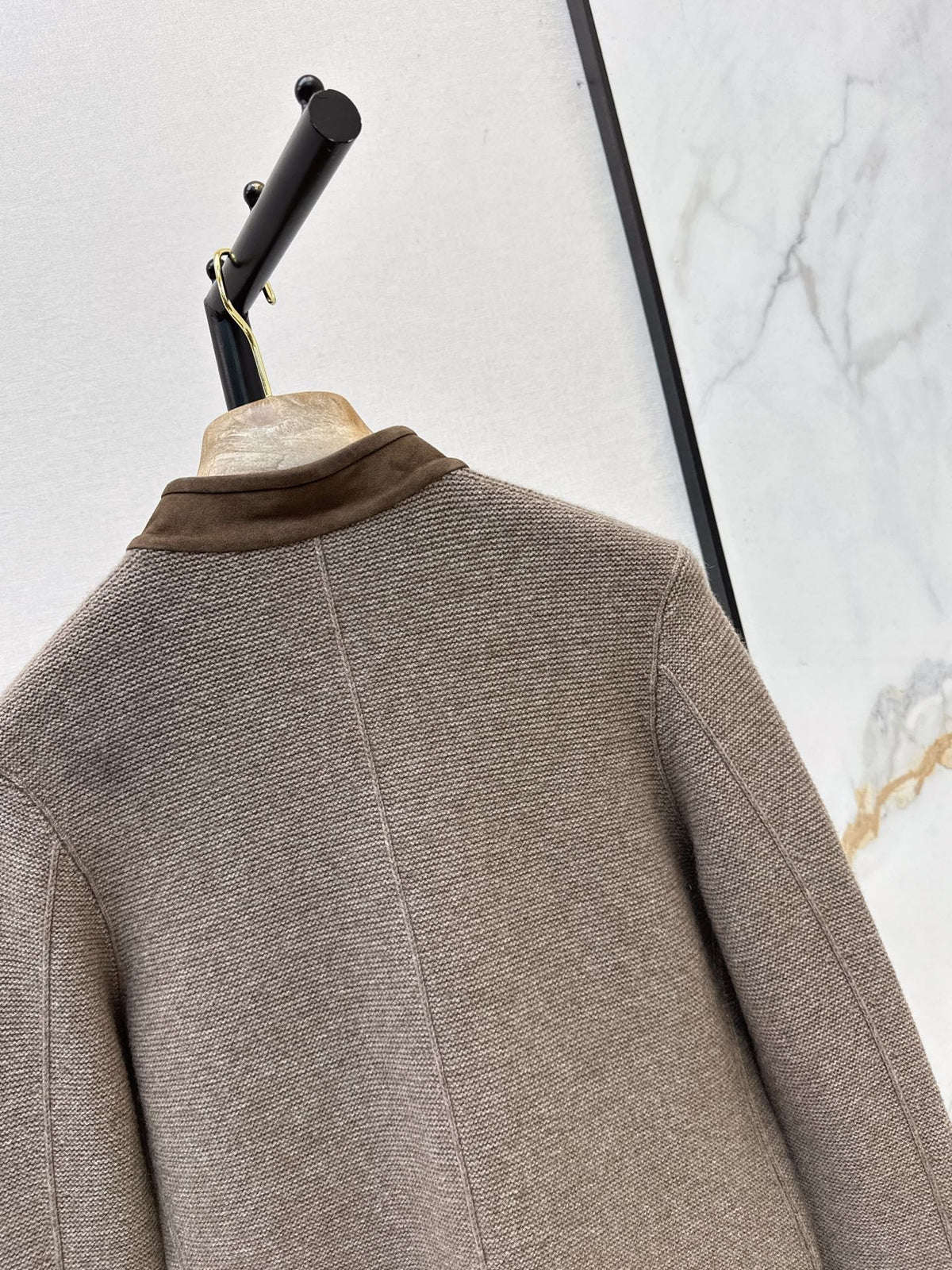🔥Highest Quality🔥26FW New: Custom-design knit jacket featuring a blend of cashmere and suede 🤎