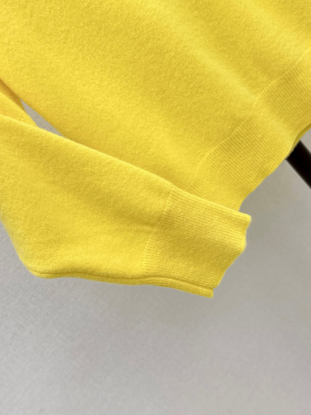 26FW New Loose-Fit Crewneck Sweater 💛