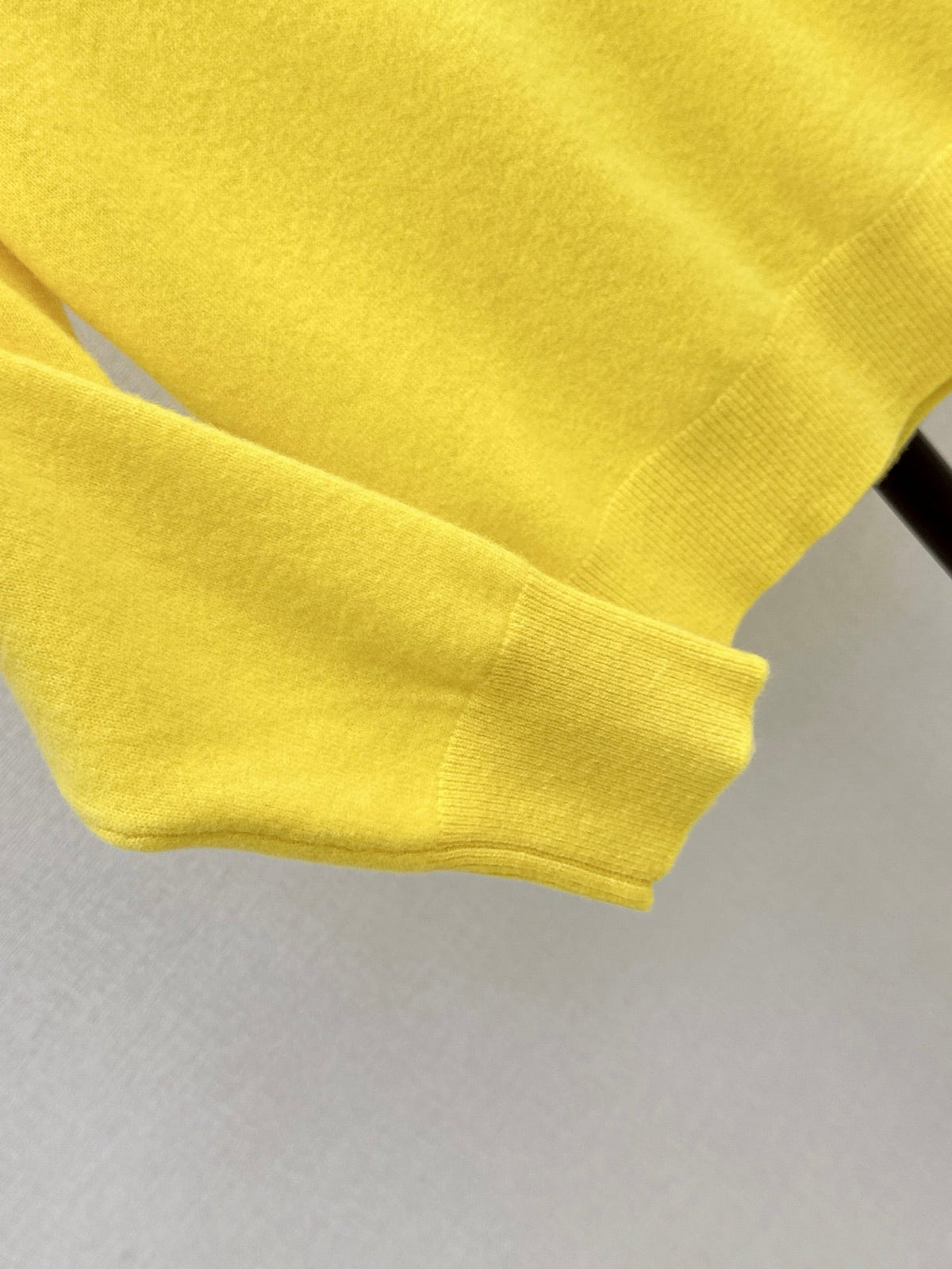 26FW New Loose-Fit Crewneck Sweater 💛