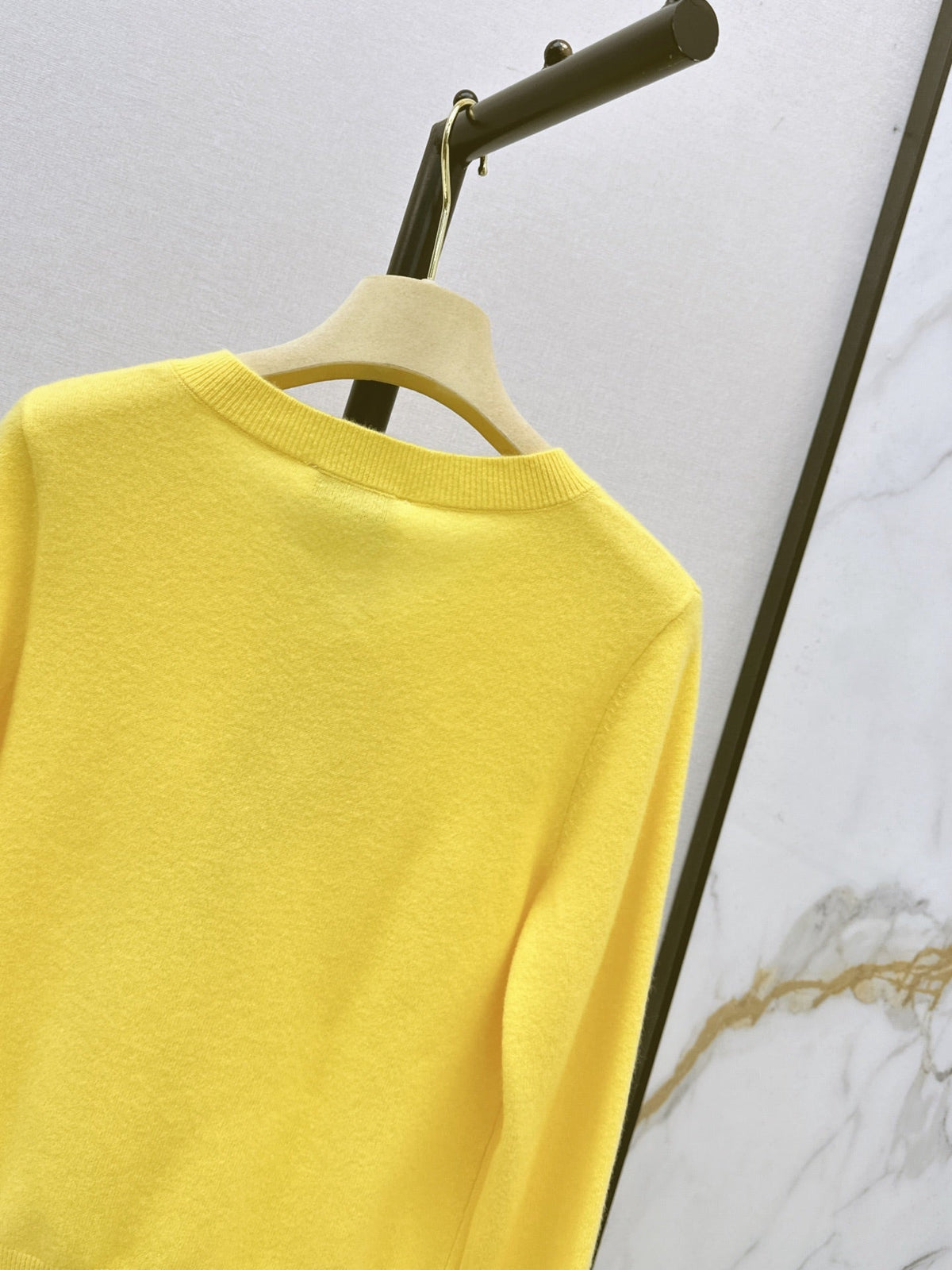 26FW New Loose-Fit Crewneck Sweater 💛